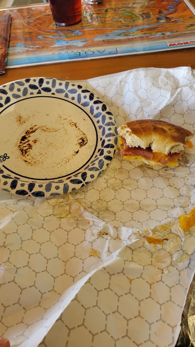 Hot N Sweet Coffee And Donut Shop-8